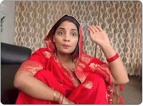 नेहा सिंह राठौर, गायिका 