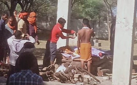 टोंक बीसलपुर बांध में मिले लापता मछुआरों के शव। देवली में हुआ अंतिम संस्कार