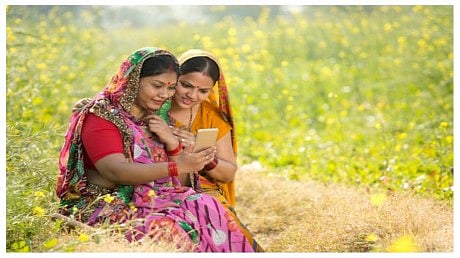 महिला और स्कूली छात्राओं को आखिर क्यों राजस्थान सरकार दे रही है स्मार्टफोन...