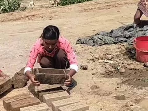 छतीसगढ़: 'ईंट-भट्ठे' में काम कर क्वालीफाई की 'नीट', बनेगी डॉक्टर!
