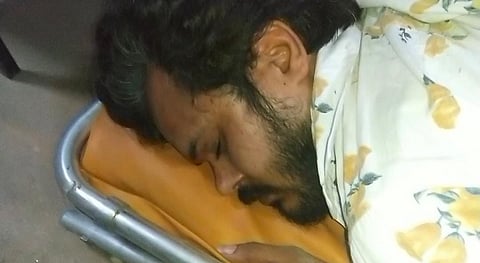 घायल अवस्था में पत्रकार 