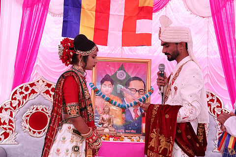 सॉफ्टवेयर इंजीनियर सिद्धार्थ और रवीना 