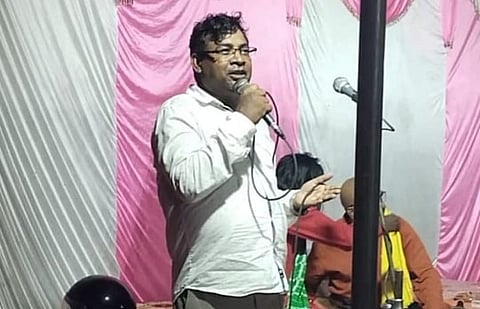 विक्रम हिन्दू धर्म के घोर विरोधी हैं 
