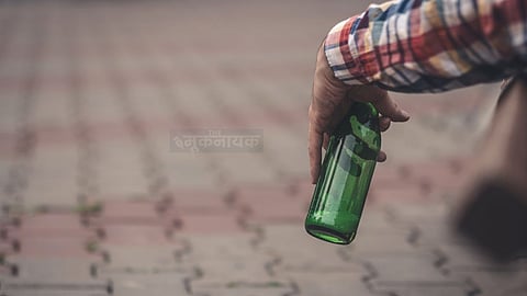 न्यूज़ ब्रीफ: नशे की हालत में स्कूल पहुंचे सहायक अध्यापक वीडियो वायरल
