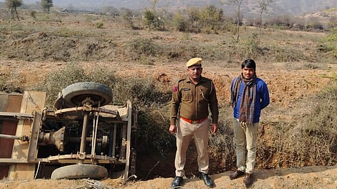 राजस्थान: स्कूली छात्रों से भरा वाहन पलटा, छात्र की मौत, कई घायल