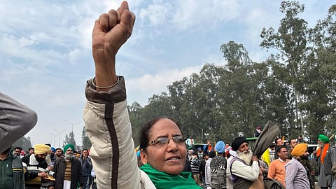 शंभू बोर्डर पर एक महिला किसान. 