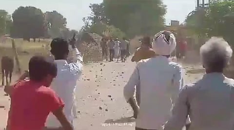 होली में रंग खेलने के दौरान दलितों की पिटाई