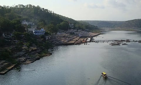 नर्मदा नदी