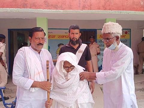 बिहार में 115 वर्ष की बुजुर्ग ने किया मतदान.. 