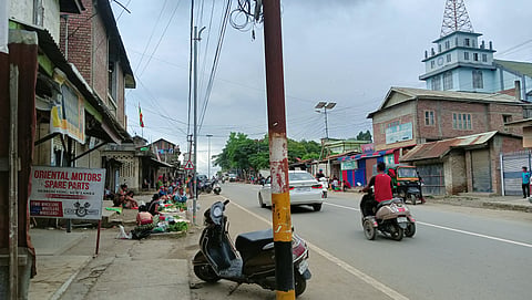 मणिपुर के चुराचांदपुर जिले का न्यू लमका क्षेत्र 