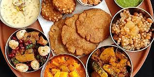  सुप्रीम कोर्ट कैंटीन ने नौ दिन के लिए केवल नवरात्रि-विशेष भोजन परोसने का फैसला किया है, जिसमें मांसाहारी भोजन, प्याज, लहसुन, दालें और अनाज शामिल नहीं हैं।