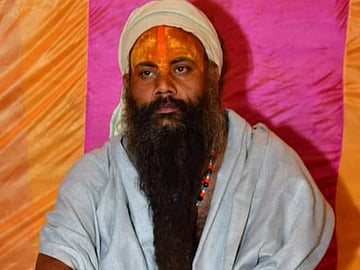 MP: महंत ने मंदिर में दिव्यांग छात्रा से किया दुष्कर्म, गर्भवती होने पर हुआ खुलासा, फरार हुआ आरोपी