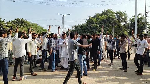 SDM थप्पड़ कांड : निर्दलीय उम्मीदवार नरेश मीणा के लिए समुदाय का जगह-जगह विरोध-प्रदर्शन, ये हैं मांग 