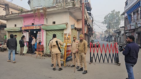 उत्तर प्रदेश : संभल में मस्जिद सर्वे के दौरान हिंसा के बाद बाहरी व्यक्ति के प्रवेश पर रोक, इंटरनेट बंद