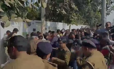 बीपीएससी कार्यालय के बाहर छात्रों का विरोध-प्रदर्शन