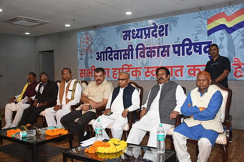 MP: आदिवासी नेताओं ने कहा- समुदाय को हाशिए पर धकेल रही हैं सरकारी नीतियां
