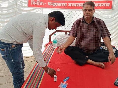 MP के खरगोन में किसान का दर्द: चार दिनों के धरने के बाद गंभीर हालत में अस्पताल में भर्ती