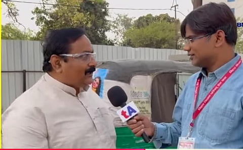 द एक्टिविस्ट के पत्रकार वेदप्रकाश से बातचीत में विधायक तिवारी ने कहा, 'जय भीम' गलत लोगों का नारा है, क्रिमिनल पार्टी का नारा है।