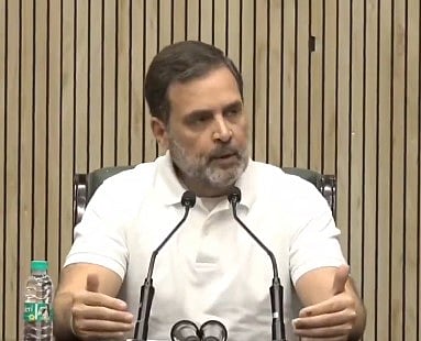 लोकसभा में नेता प्रतिपक्ष राहुल गांधी