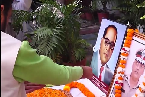 वाई. पूरन कुमार  के आवास पर संवेदना व्यक्त करने पहुंचे हरियाणा के मुख्यमंत्री नायाब सैनी