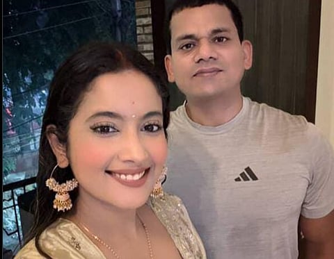 डीएम कार्डियोलॉजी के रेजिडेंट डॉक्टर डॉ. अमित कुमार ने 23 अक्टूबर को अपना इस्तीफा सौंप दिया। पत्नी डॉ रीशु सिन्हा ने टॉक्सिक वर्क कल्चर के विरुद्ध जंग छेड़ दी है। 