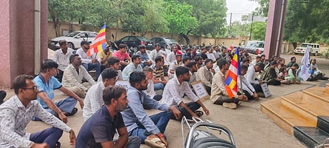 स्वयं सैनिक दल के कार्यकर्ताओं का कहना है कि अगर सरकार द्वारा इन संवेदनशील और बुनियादी मुद्दों पर तुरंत ठोस कदम नहीं उठाए गए तो देश की जनता में पनप रहा यह भारी असंतोष और आक्रोश आने वाले समय में देश के भीतर गृह युद्ध जैसे गंभीर हालात पैदा कर सकता है।