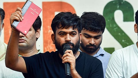 अभिजीत दीपके, कॉकरोच जनता पार्टी फाउंडर