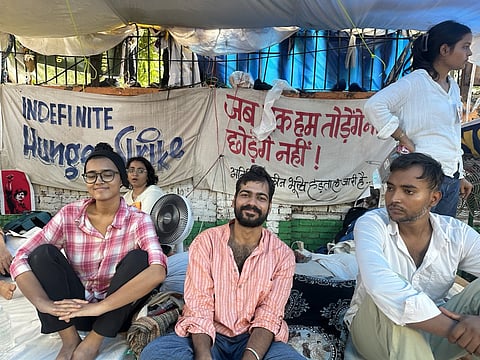 CJP आंदोलन में जेन-Z की जीत के बाद नेहा का यह बयान युवा संघर्ष की नई चेतना को रेखांकित करता है। उन्होंने साफ कहा कि अब लड़ना सिर्फ निराशा नहीं, इतिहास दर्ज करने और आगे बढ़ने का जरिया है।