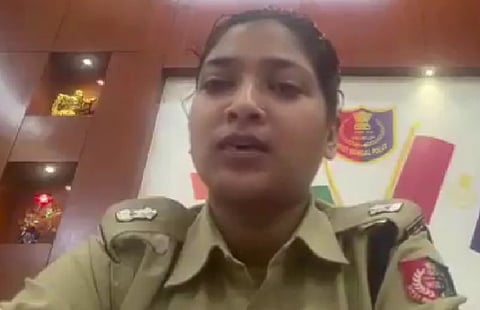 वीडियो में “जय हिंद” या “वंदे मातरम्” नहीं कहा गया।
