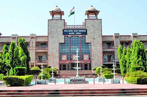 OBC क्रीमीलेयर पर एमपी हाईकोर्ट का अहम फैसला: सिर्फ माता-पिता की आय से तय नहीं होगी पात्रता
