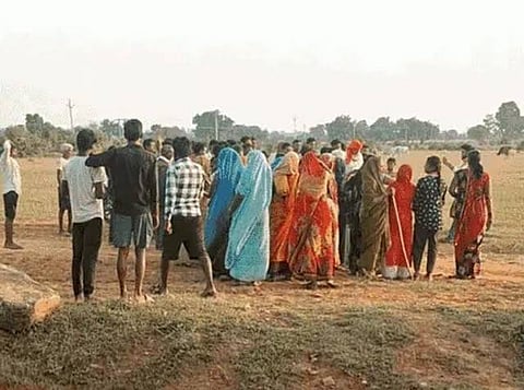 MP: रीवा में न्यूक्लियर पावर प्लांट के विरोध में जल सत्याग्रह कर रही आदिवासी महिला की मौत, चार दिन से आंदोलन में थीं शामिल