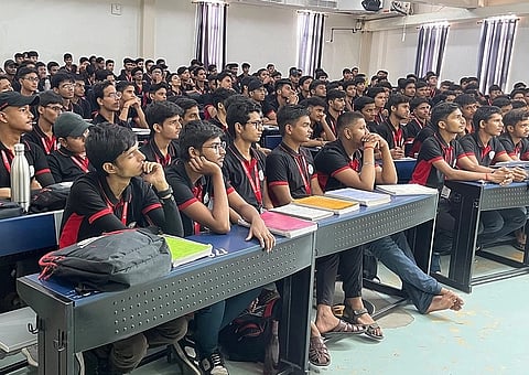 The use of loudspeakers has been strictly prohibited in the landmark area, which houses numerous coaching institutes, hostels, and PG accommodations.