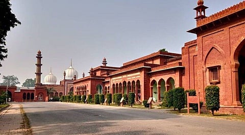 Supreme Court Restores Aligarh Muslim University's Minority Status