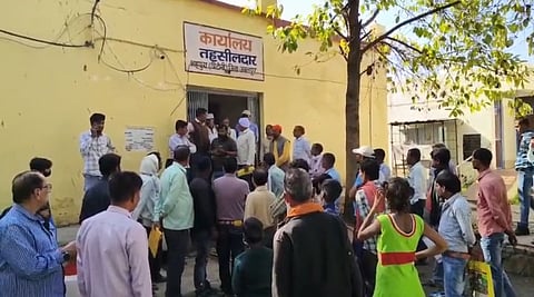 MP: Tehsildar Allegedly Assaults Couple Complaining About Ration Card  Delay 