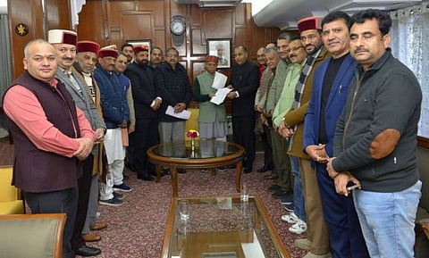 BJP’s legislature party, led by former Chief Minister Jai Ram Thakur, met Governor Shiv Pratap Shukla on Wednesday morning. 