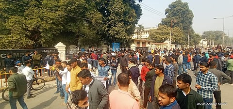 The protesting students are demanding resignation of the chief proctor. 