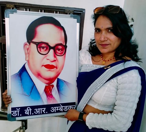 Hemlata Bairwa has deep faith in Babasaheb and Buddhism. 