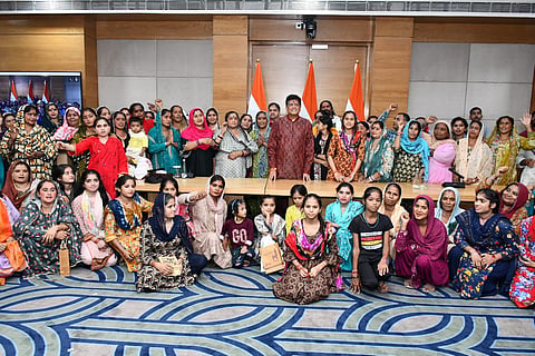 Goyal Meets Women Refugees from Pakistan on Raksha Bandhan