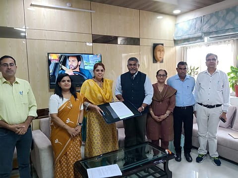 A Memorandum of Understanding (MoU) has been signed between the Tribal Area Development Department (TAD) and the Magic Bus India Foundation. 