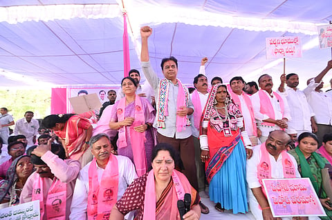 The farmers are protesting against the alleged forced acquisition of their lands for a proposed Pharma Village in Kodangal, the Chief Minister A. Revanth Reddy's native constituency.