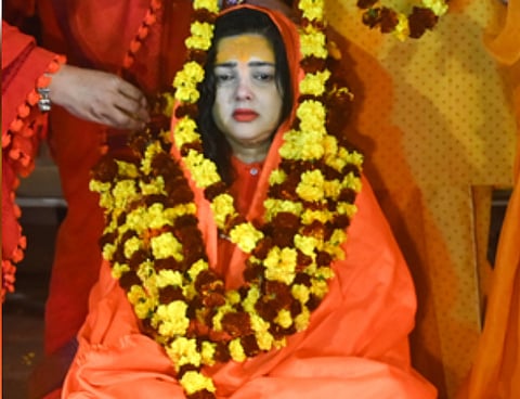 Mamta Kulkarni Expelled from Kinnar Akhada