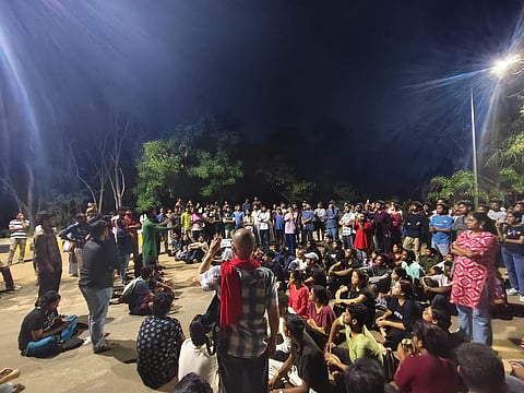  For the past month, the campus has been in a state of unrest, with students staging demonstrations demanding that the government withdraw the auction and formally register the land under the university’s name.