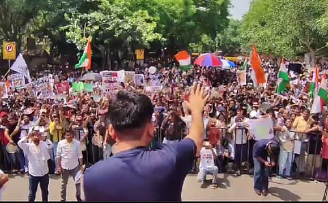 CJP Founder Abhijeet Dipke has invited students, parents, teachers, competitive examination aspirants, and concerned citizens from across the country to join the ongoing peaceful sit-in at 6 PM on Saturday to demand the Education Minister’s resignation.