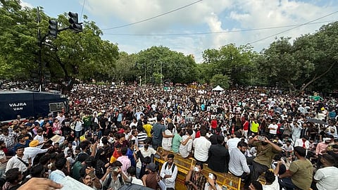 The EGI strongly condemned the brutal suppression of the peaceful protest by the security forces. 