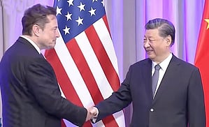 Tim Cook &Elon Musk