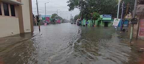 Several parts of southern Tamil Nadu inundated, trains and flights cancelled 