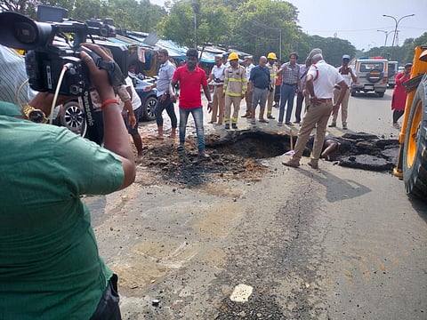 Chennai floods: Crater appears on Thiru Vi Ka Bridge across Adyar river, road partially closed
