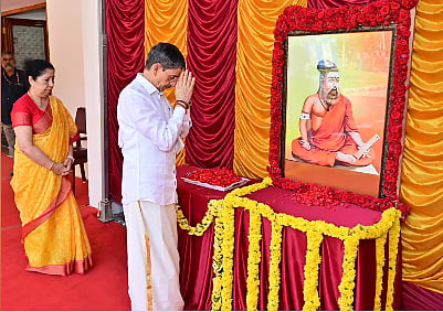 TN Guv pays respects to saffron-clad Thiruvalluvar, Stalin says can’t taint the poet