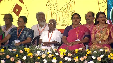 Modi shares stage with 86-yr-old Mariyakutty, the pensioner taking on Pinarayi Vijayan