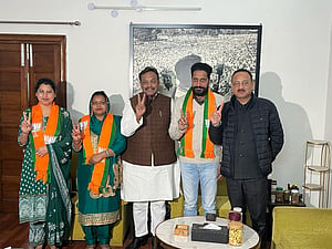 Chandigarh Mayor resigns, 3 AAP councillors join BJP ahead of SC hearing